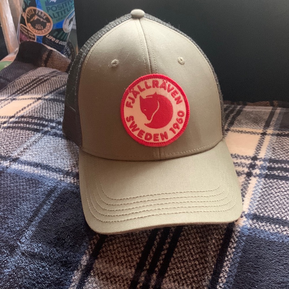 Fjallraven olive drab fixed hat